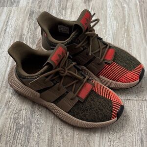 ADIDAS Prophere sneaker 4.5 men’s 6.5 women’s
